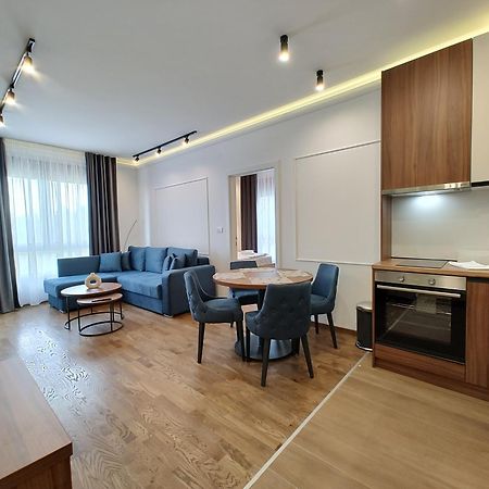 Velika Recepcija Cc Magnet Aparthotel Ζλάτιμπορ Εξωτερικό φωτογραφία
