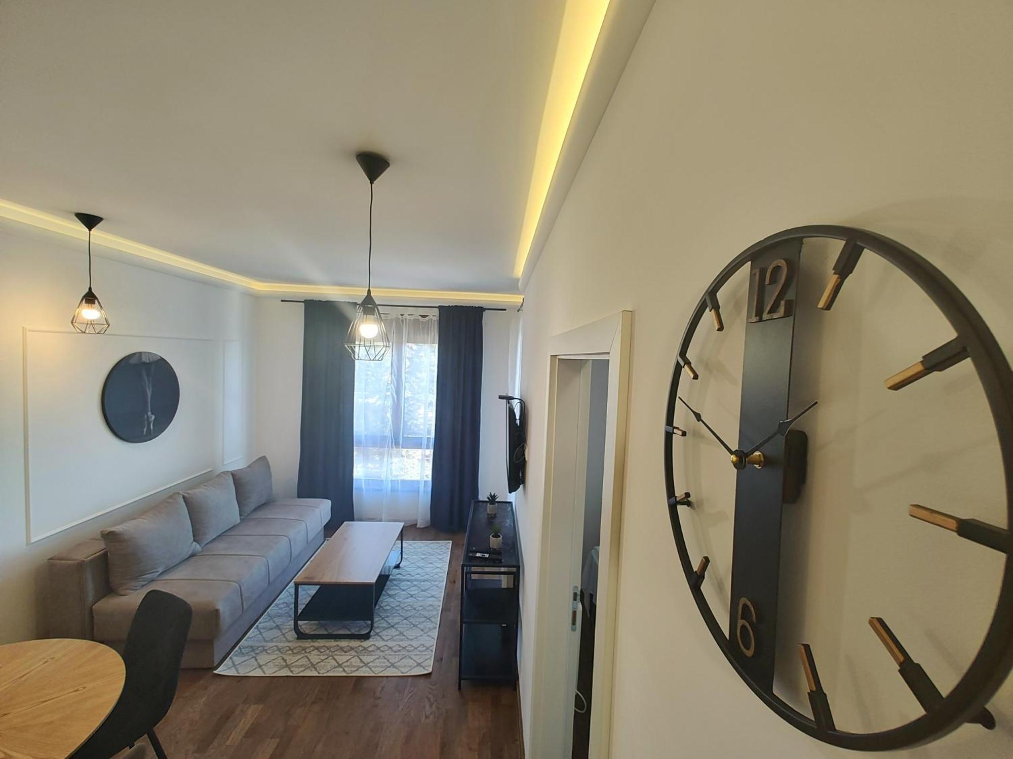 Velika Recepcija Cc Magnet Aparthotel Ζλάτιμπορ Εξωτερικό φωτογραφία