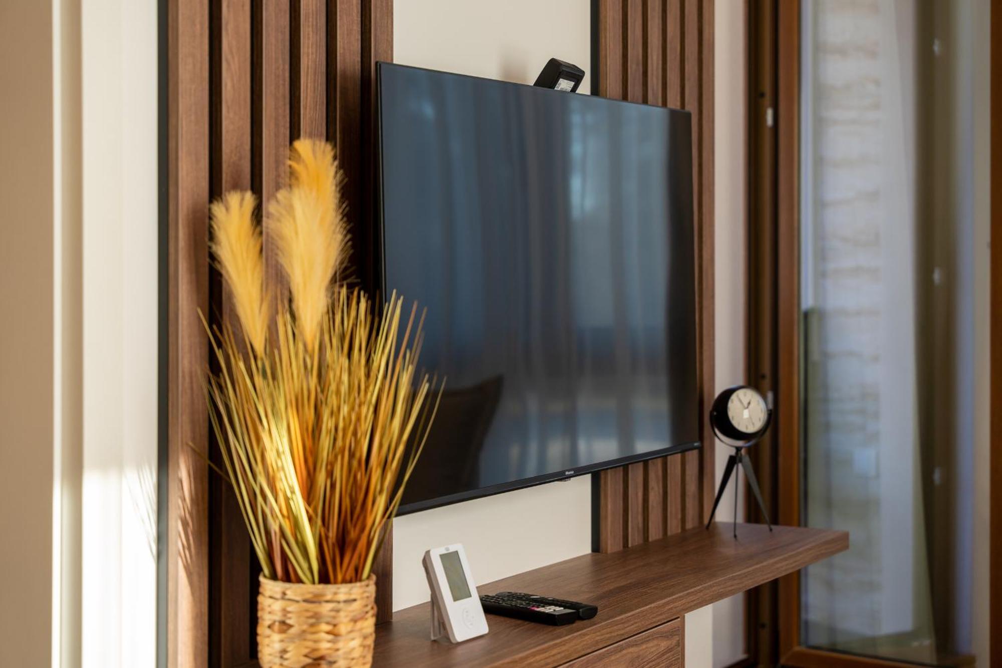 Velika Recepcija Cc Magnet Aparthotel Ζλάτιμπορ Εξωτερικό φωτογραφία