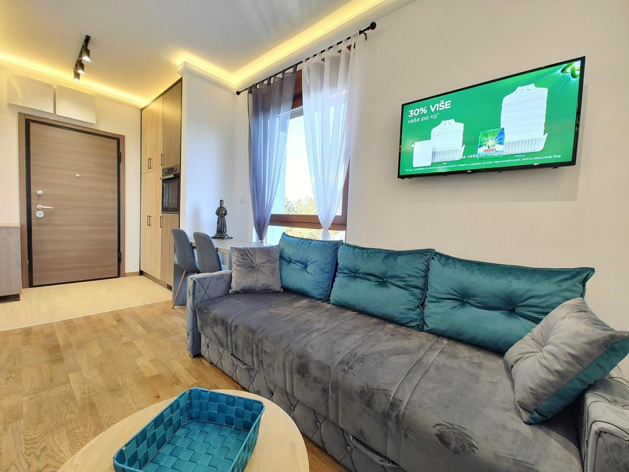 Velika Recepcija Cc Magnet Aparthotel Ζλάτιμπορ Εξωτερικό φωτογραφία