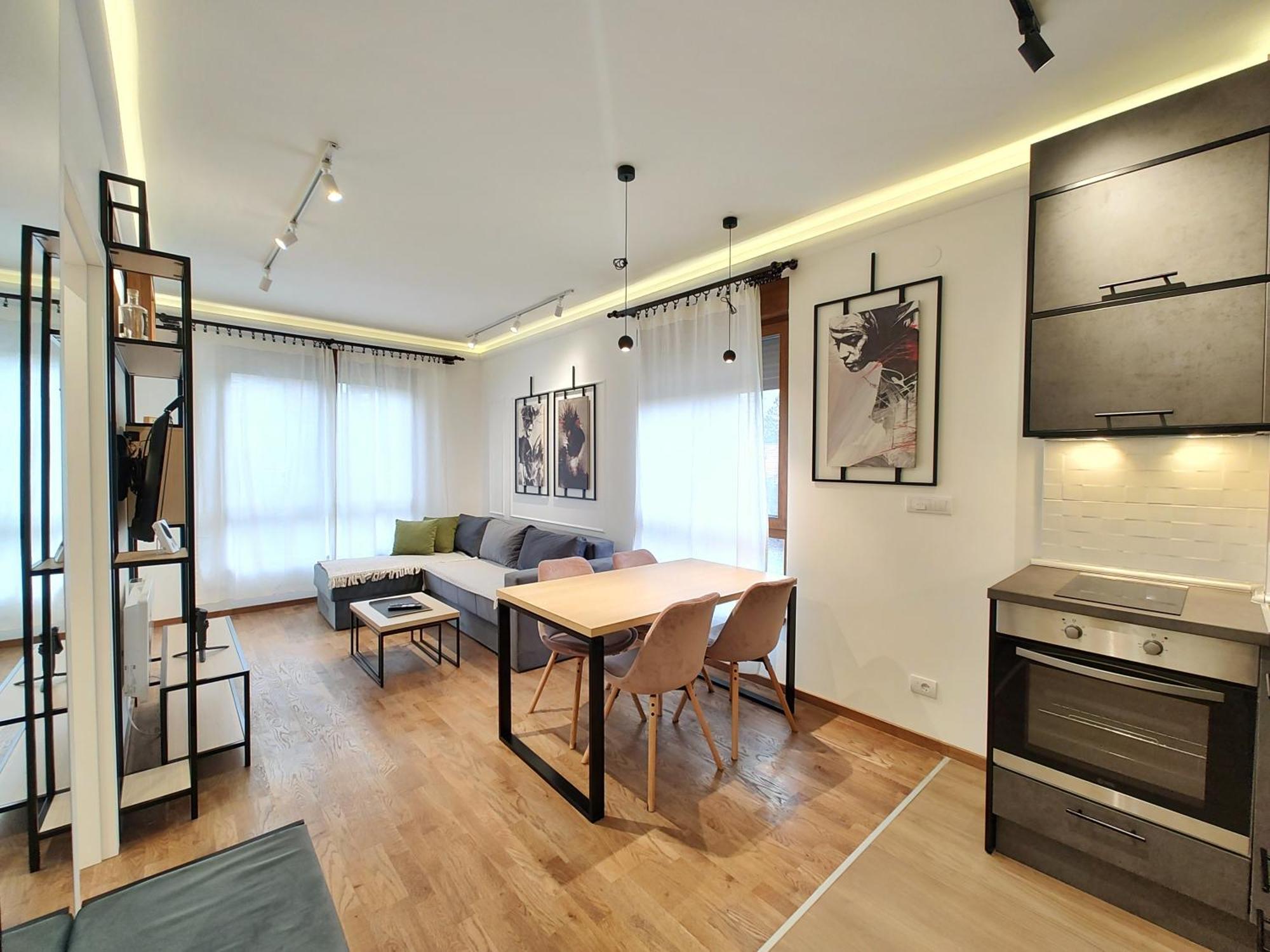 Velika Recepcija Cc Magnet Aparthotel Ζλάτιμπορ Εξωτερικό φωτογραφία