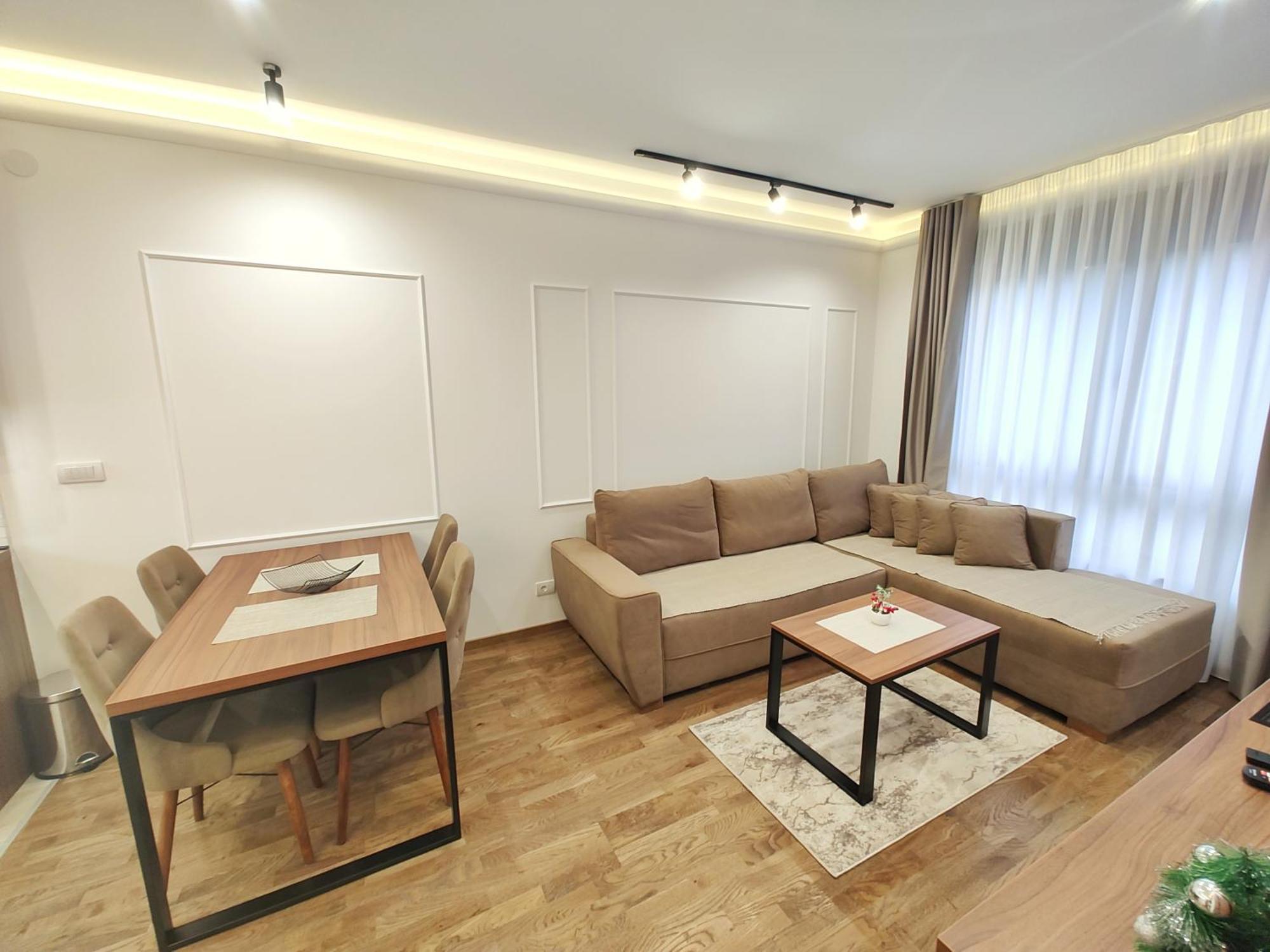 Velika Recepcija Cc Magnet Aparthotel Ζλάτιμπορ Εξωτερικό φωτογραφία