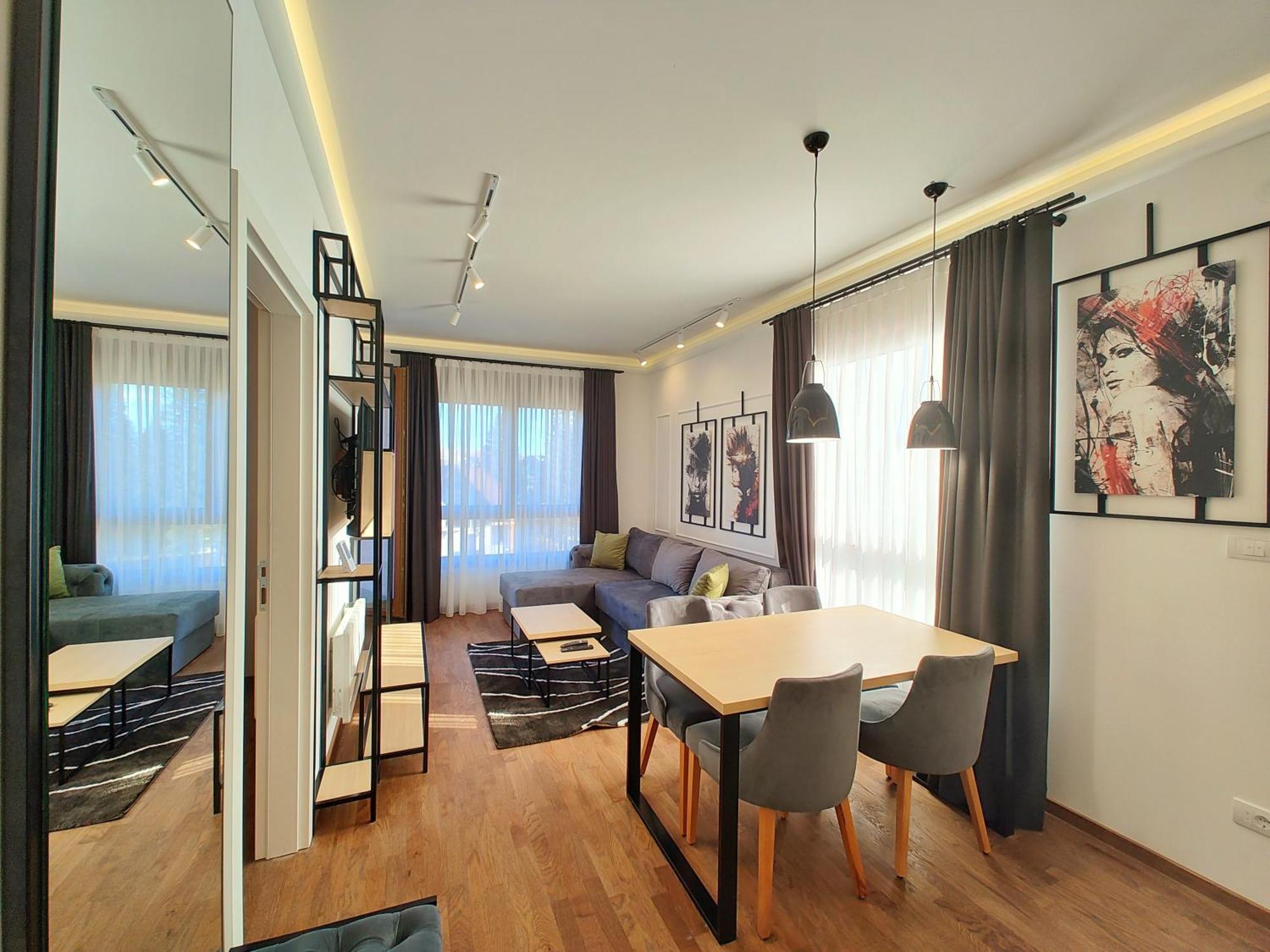 Velika Recepcija Cc Magnet Aparthotel Ζλάτιμπορ Εξωτερικό φωτογραφία
